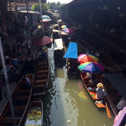 reportaža tržnica na brodovima u Tajlandu