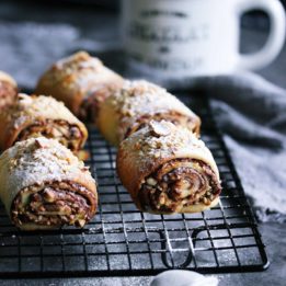 recept za rolice s nutelom i lješnjacima