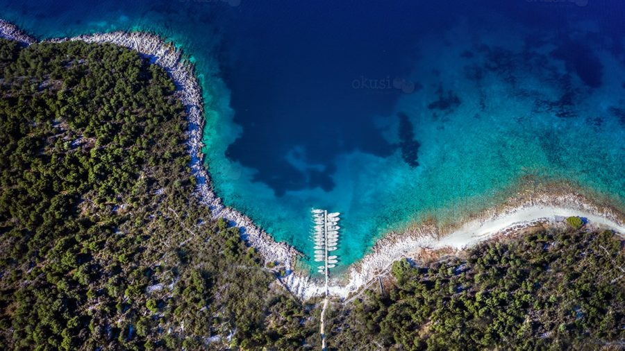 fotografija iz zraka uvale u Njivicama