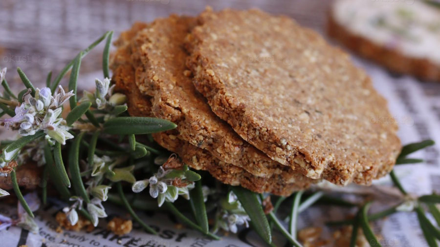 Paleo krekeri s bademima i origanom