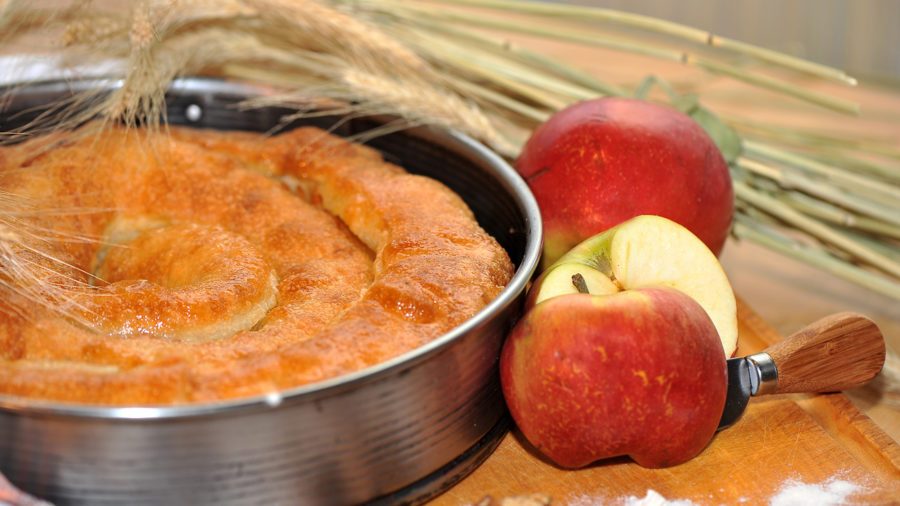 recept za štrudlu (savijaču) s jabukama i grožđem sa ŠtrudlaFesta